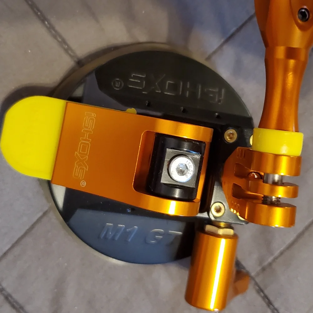 iSHOXS M1 GT Suction Cup Mount for GoPro Cameras with 2UseBoxx (Orange)